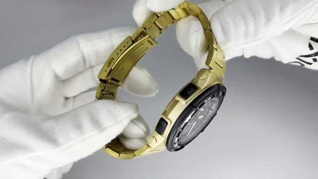 Наручные мужские часы в золотом цвете. Водонепроницаемы и противоударные. смотреть онлайн