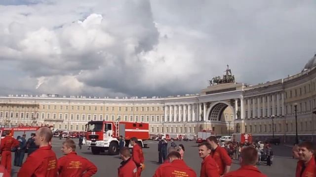 СПБ, ДВОРЦОВАЯ ПЛОЩАДЬ 13.06.2013. смотреть онлайн