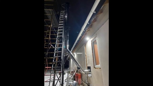 Установили сэндвич трубу для твердотопливного котла, для камина на мачте собственного производства смотреть онлайн