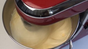 БЗК для тортов и капкейков планетарным миксером. Немного терпения-потрясающий результат?