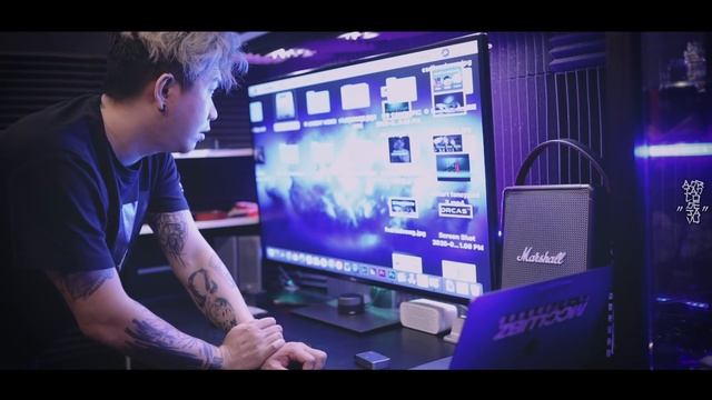 I bought my new 43 inch DELL U4320Q Ultrasharp 2020 monitor! смотреть онлайн