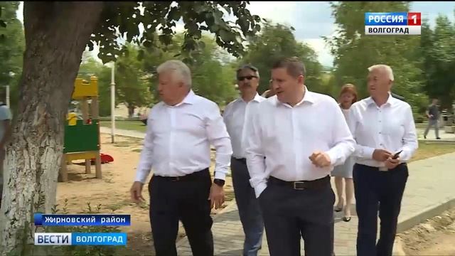 Губернатор Андрей Бочаров находится с рабочей поездкой в Жирновском районе смотреть онлайн