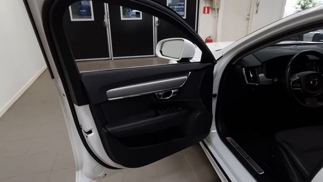 Volvo v90 D4 смотреть онлайн