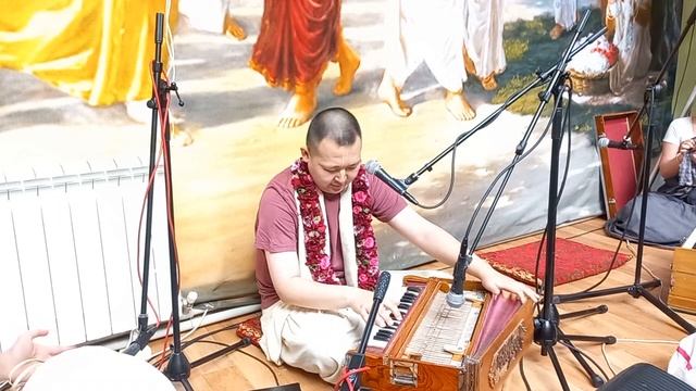 Шраванам Киртанам НН 27.05.23 Мукунда прабху смотреть онлайн