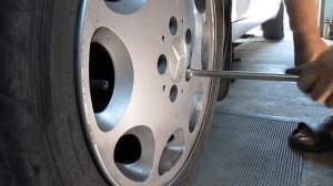 Испытание головок колесными болтами.