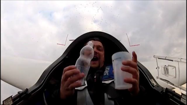 Zero G Accident GoPro Hero 2 by Luca Bertossio смотреть онлайн