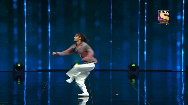 Varun को मिला Standing Ovation | India's Best Dancer 2 | इंडियाज बेस्ट डांसर 2 смотреть онлайн