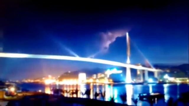 Sấm sét cầu Bãi Cháy смотреть онлайн