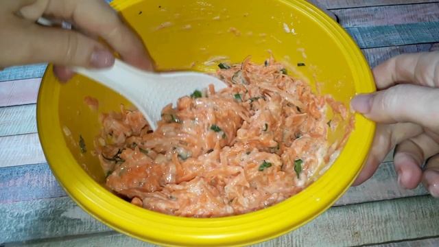 Котлеты за КОПЕЙКИ.Воздушные и сочные. Ни грамма мяса и гора сочных котлет на столе. смотреть онлайн
