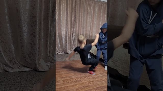 фишка 2 брейк данс смотреть онлайн