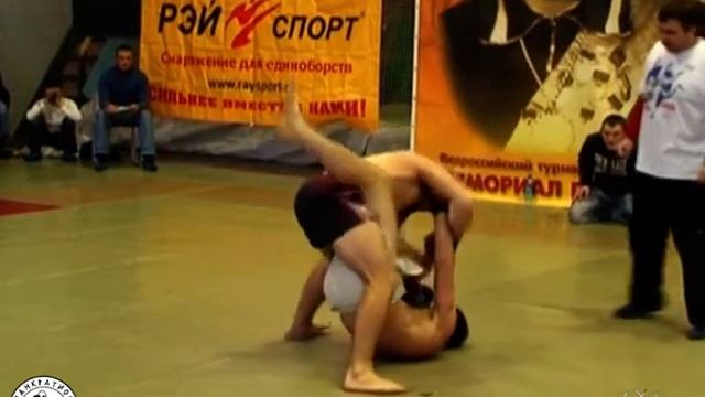 Чемпионат Москвы по панкратиону 2008г. Сергей Добролович(красный)-СК "Ратибор-Москва". смотреть онлайн