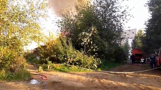 Пожар в Нижней Салде 22.08.2013 1/2 смотреть онлайн
