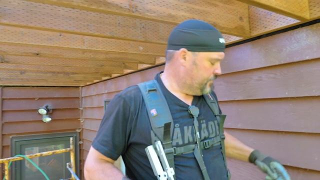 How To Properly Install Joist Hangers || Dr Decks смотреть онлайн
