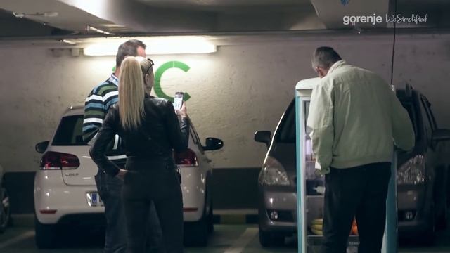 Garage Hidden Camera RU смотреть онлайн