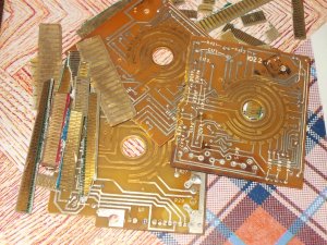 ЗОЛОТО С СОВЕТСКИХ ЛАМЕЛЕЙ. ТАК , "МЕЖДУ ДЕЛОМ "..) #аффинаж #гидразин #ламели #радиодетали