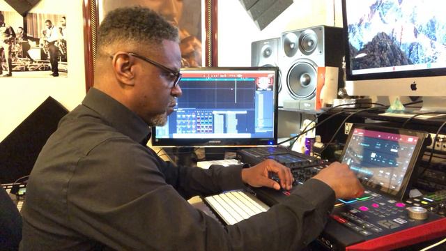 Akai MPC X Morning House Session 1 смотреть онлайн