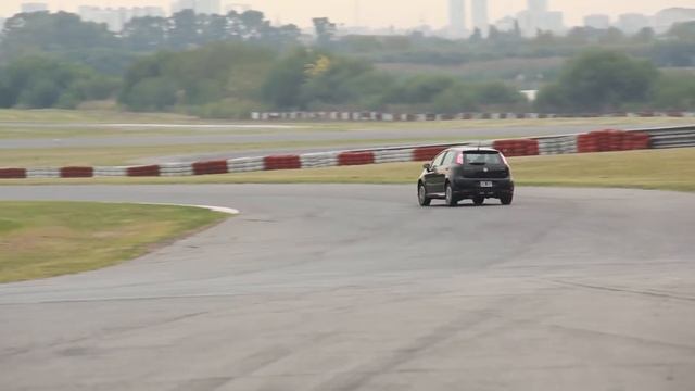 Fiat Punto Sporting - Test - Jose Luis Denari смотреть онлайн