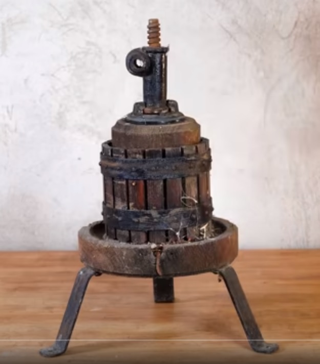 Восстановление ржавого пресса для фруктов смотреть онлайн