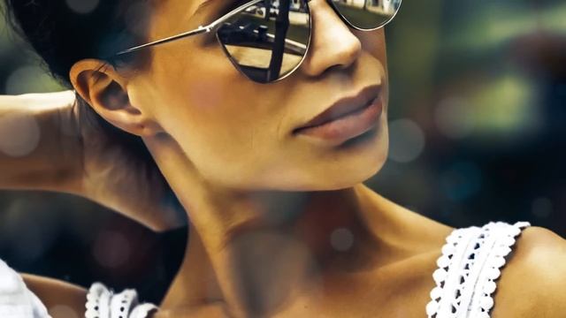 Собирая землянику в лесу, она наткнулась на старушку, как она с ней поступила, стало для всех шоком смотреть онлайн