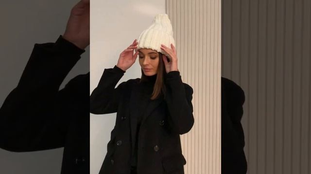 Женская шапка, белая смотреть онлайн