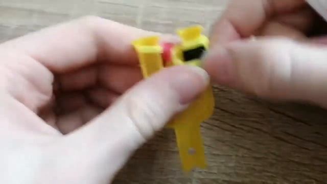 Пикачу из резиночек на рогатке!