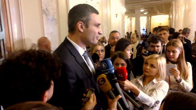 Кличко: У нас нет времени для конституционных игр смотреть онлайн