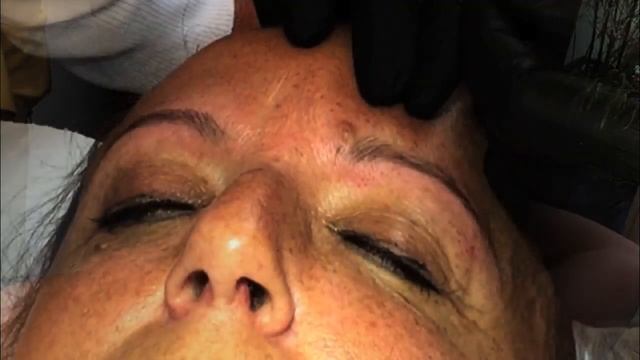 Sleek Brows смотреть онлайн