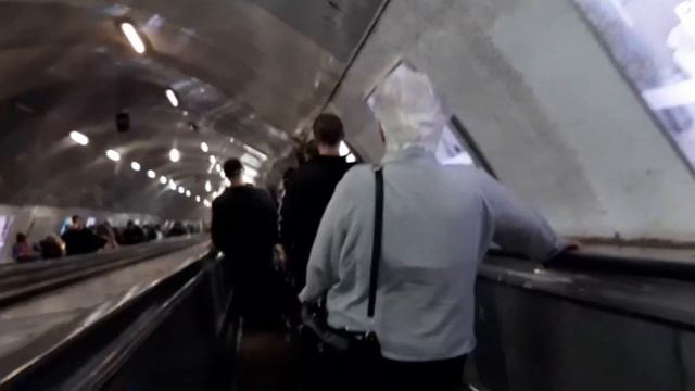 Тбилиси метро 2022, подземный переход. Проезд в metro Tbilisi, Liberty Square смотреть онлайн