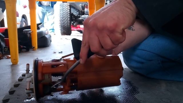 2003 Hyundai Accent fuel pump rebuild смотреть онлайн