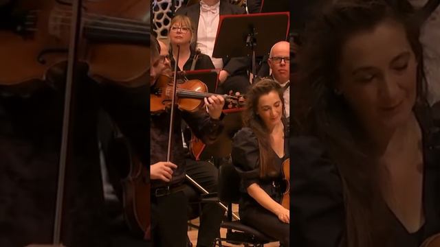 When the orchestra is in tears during your encore... #classicalmusic #violin #bach смотреть онлайн