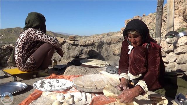 EVAZ | Baking bread by a hardworking lady | The village & nomadic lifestyle of Iran смотреть онлайн