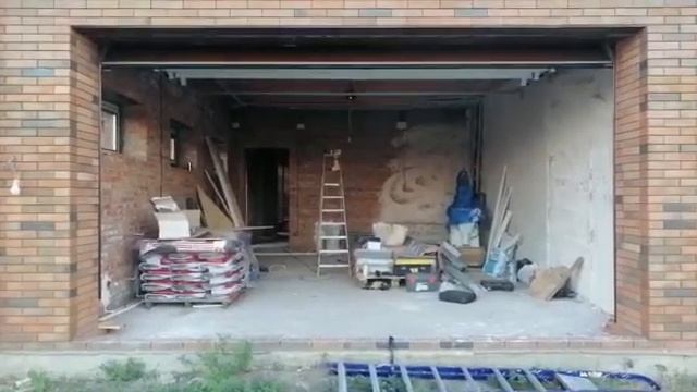 Секционные ворота Doorhan филенка, золотой дуб (umdom123.ru) смотреть онлайн