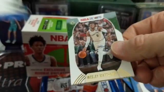 2020-21 Panini NBA Hoops Holiday Blaster Box 88 Cards & 1 Holiday Auto or Relic Per Box! смотреть онлайн