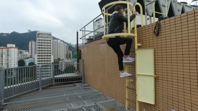 Обзор робота-пылесоса Polaris PVCR 0920WV смотреть онлайн