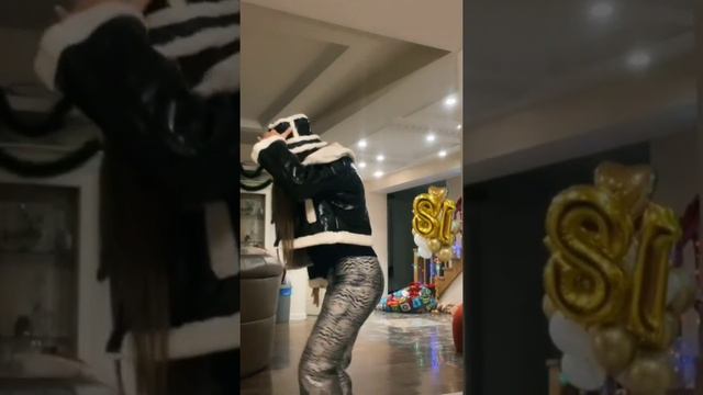 Танцуй тренд с тиктокером 😎🤩❤️часть 1 /валя карнавал /валя ❤️🔥