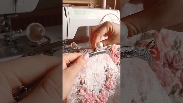 Процесс создания сумочки. #шитье #вышивка #рукоделие #искусство #дизайнерскаясумка #творчество смотреть онлайн