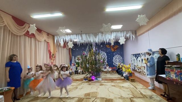 Детский танец «Единорожек» маленькие девочки возраст 5-6 лет смотреть онлайн