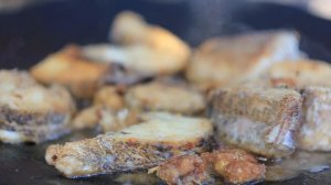 Жареная щука на садже,нож якут,зеленый чай