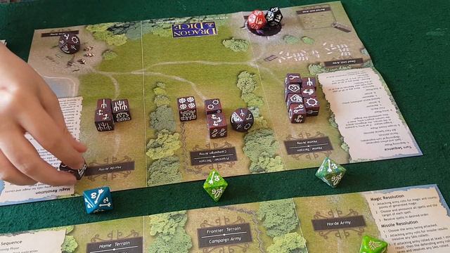 Gaming Knights kickstarter preview ; We play Dragon Dice смотреть онлайн