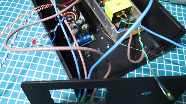 Зарядное устройство для автомобильного аккумулятора своими руками / DIY car battery charger смотреть онлайн
