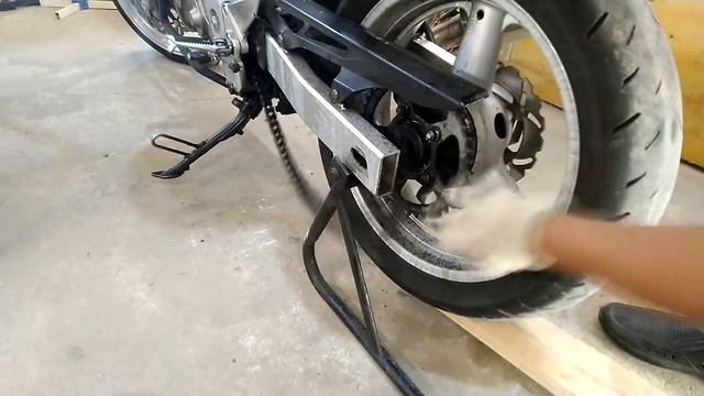 Замена задней покрышки на мотоцикле suzuki sv 650 смотреть онлайн