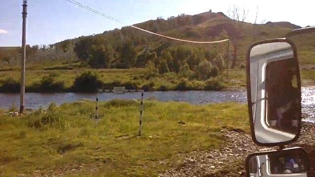 Красивые виды и ГАЗ 3308 "Егерь" преодалевает брод и подъем. смотреть онлайн