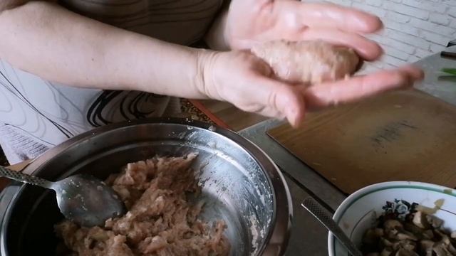 Рассада. Готовлю котлеты с грибами. Домашеяя колбаска. Беларусь. смотреть онлайн