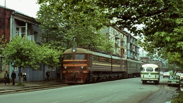 ГРУЗИЯ: Старый Железнодорожный ВОКЗАЛ Батуми | ИСТОРИЯ Аджарии: Железная дорога на улицах города смотреть онлайн