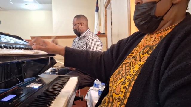 Elder Allen & Louis Spiritual Soul Music смотреть онлайн