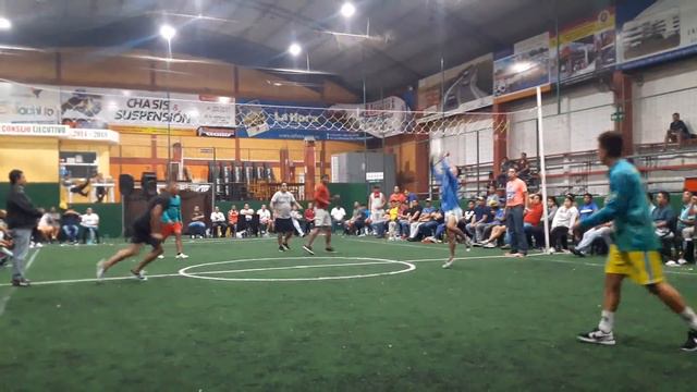 ECUAVOLEY 2018 #TUMBA REYES VS #ALEX PRIMER QUINCE ($400 de apuesta) смотреть онлайн
