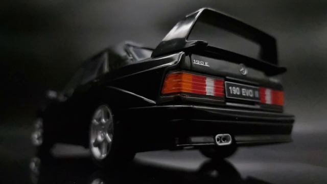 Mercedes-Benz 190E 2.5-16 EVO II - SOLIDO 1/18 Diecast Model Car
