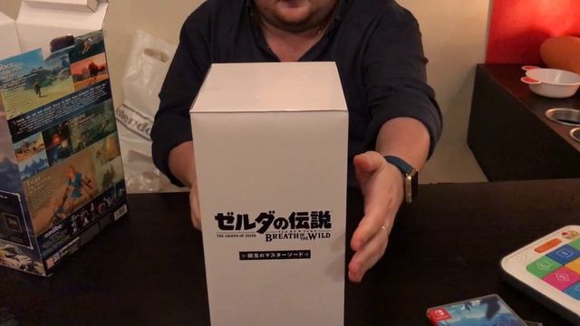 Анбоксинг коллеционной версии The Legend of Zelda Breath of the Wild. В трусах смотреть онлайн