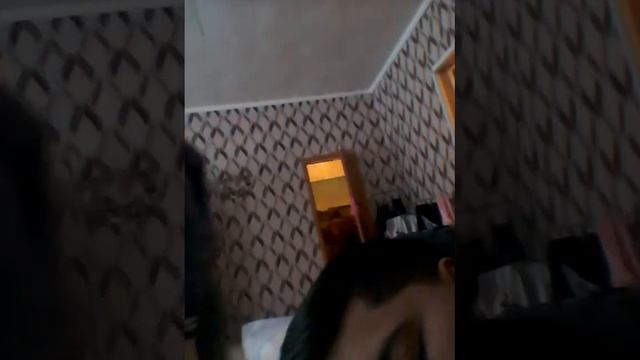Друг крепко спит. смотреть онлайн