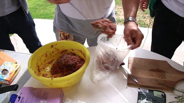 Как сделать колбаски в домашних условиях. Рецепты колбас своими руками.  Ek Playaz